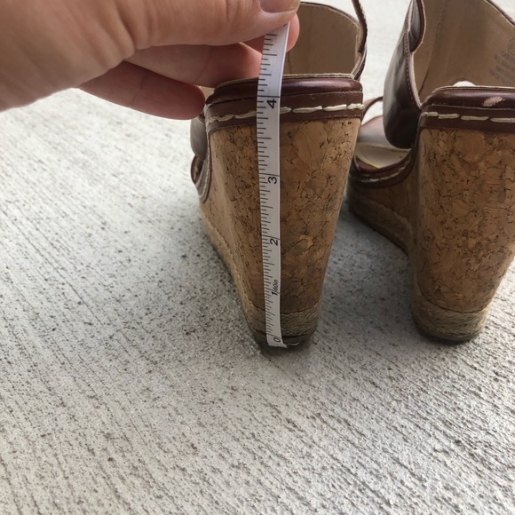 Brown Open toe strapped wicker wedge sandals - Picture 7 of 12